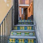 Cortile Aurora Daire Bronte