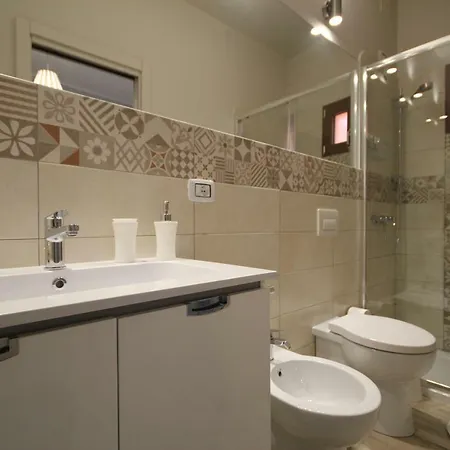 Cortile Aurora Bronte *