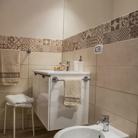 Cortile Aurora Bronte *