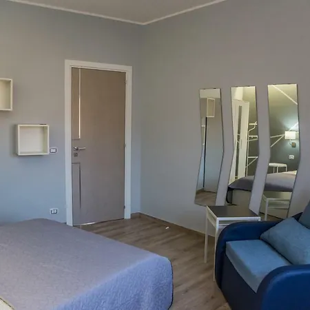 Cortile Aurora Bronte