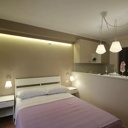 Cortile Aurora Bronte *