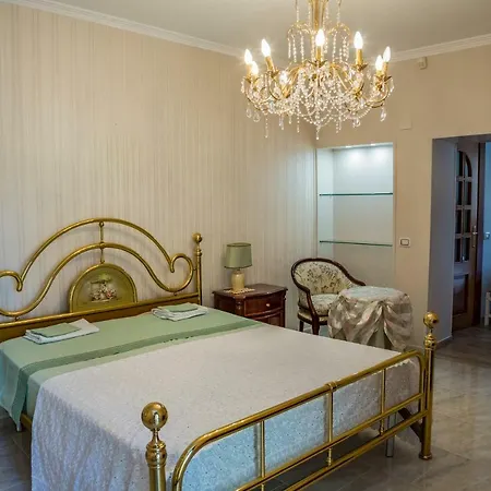 Cortile Aurora Bronte Appartement