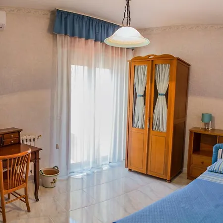 Cortile Aurora Bronte Appartement *