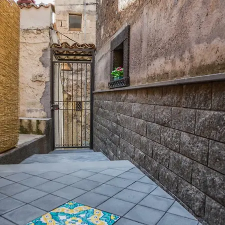 Appartement Cortile Aurora Bronte *