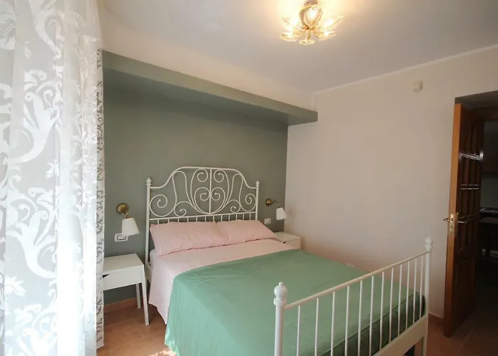 Cortile Aurora 公寓 布龙泰